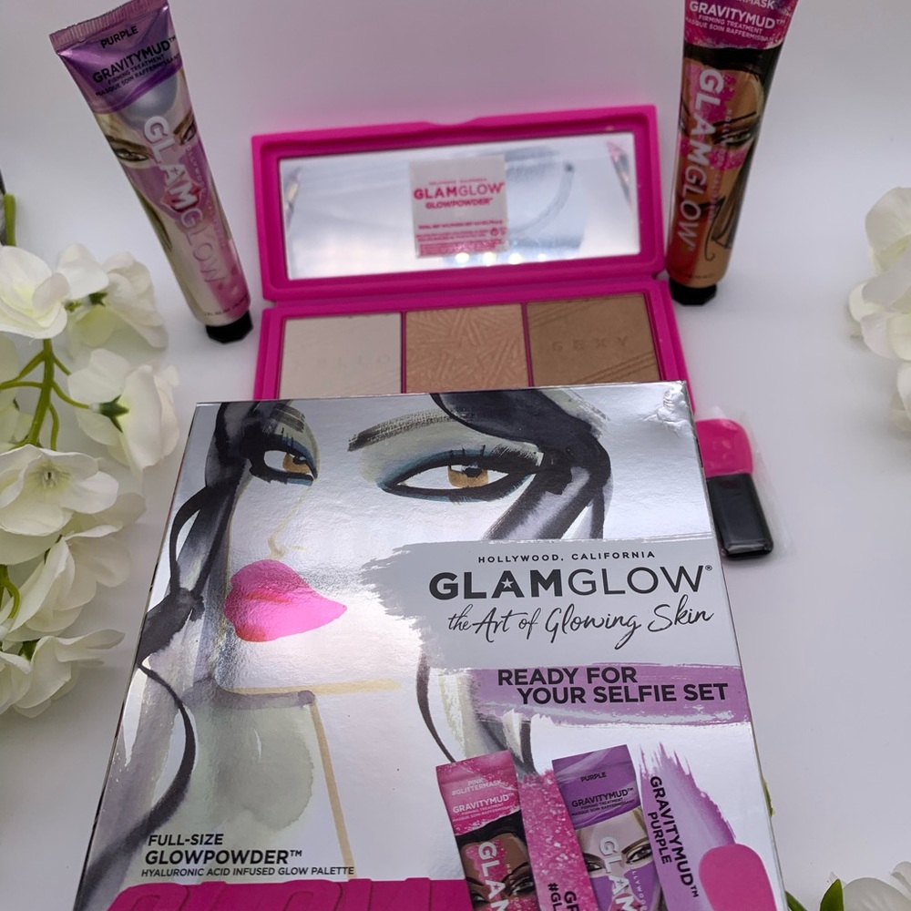 Glam Glow ready for your selfie set ,full size Glow powder palette Brand new